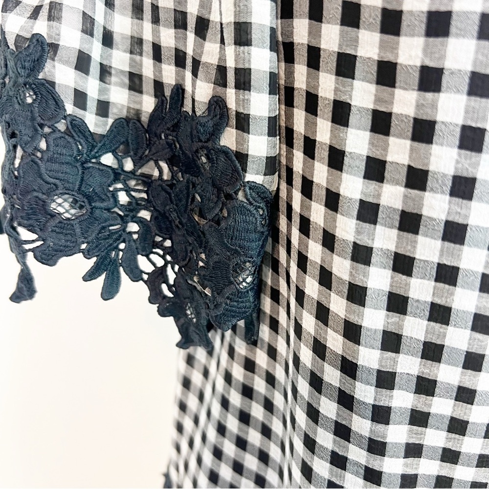 BAILEY 44 NAVY GRAY GINGHAM PLAID OFF SHOULDER EYELET TRIM BLOUSE WOMENS SMALL - Picture 2 of 6